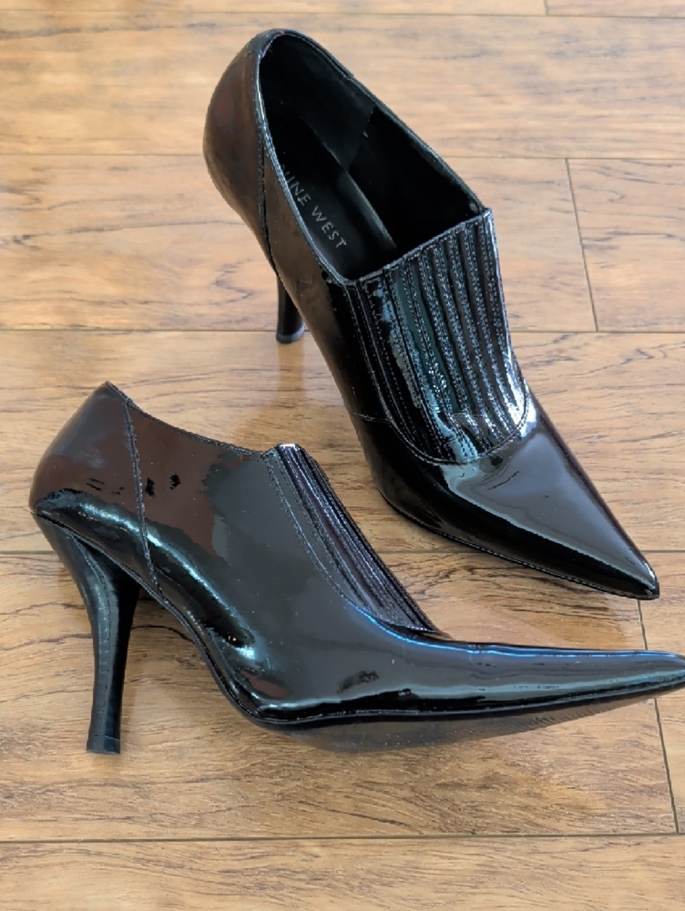 Vintage 80s Nine West Black Patent Leather Stiletto Booties Size 7.5 Pointed Toe